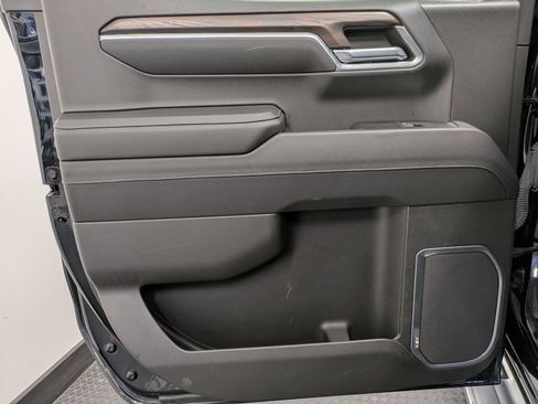 Used 2023 GMC Sierra 1500 SLT w/ SLT Premium Plus Package image 22