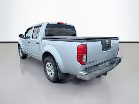 Used 2012 Nissan Frontier SV AWD/4WD image 5