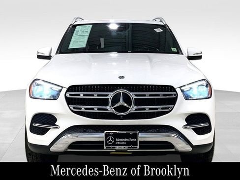 Used 2024 Mercedes-Benz GLE 350 4MATIC image 3