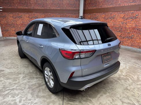 Certified 2022 Ford Escape SE AWD/4WD image 2