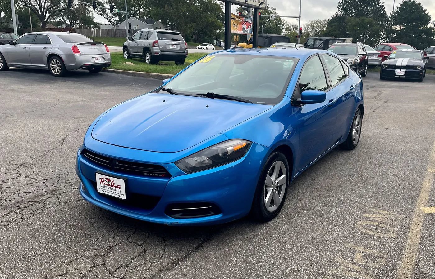 Used 2016 Dodge Dart SXT FWD image 2