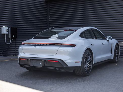 Certified 2023 Porsche Taycan 4S AWD/4WD image 10