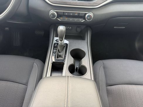 Used 2026 Nissan Altima 2.5 SV FWD image 40