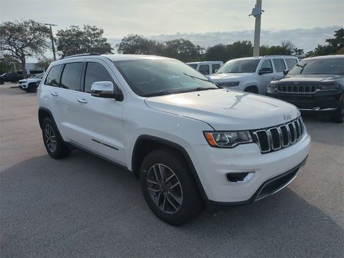 Used 2019 Jeep Grand Cherokee Limited image 2