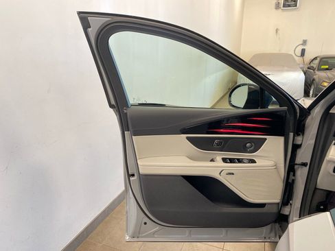 Used 2026 Lincoln Nautilus Reserve image 14