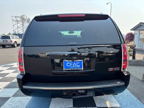 Used 2013 GMC Yukon Denali AWD/4WD image 4