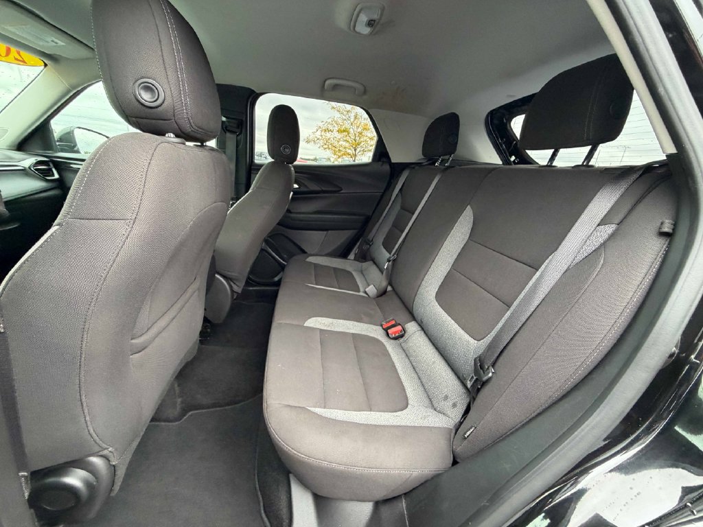 Used 2025 Chevrolet TrailBlazer LT AWD/4WD image 18