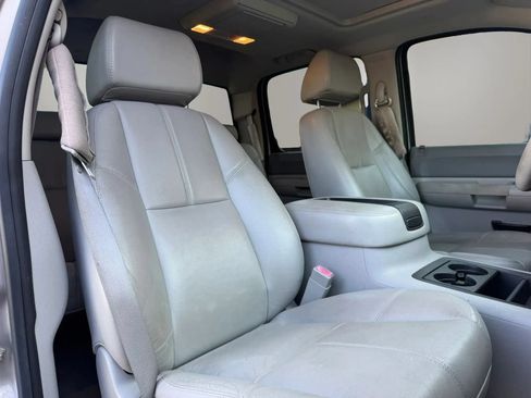Used 2007 GMC Sierra 1500 SLE w/ Entertainment Package RWD image 15