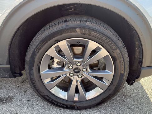 Used 2026 Ford Explorer Active w/ Active Comfort Package AWD/4WD image 14