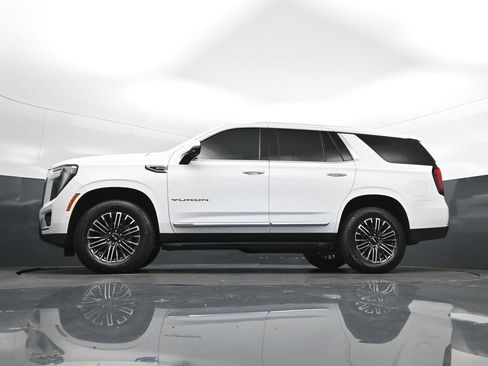 Used 2025 GMC Yukon Elevation w/ LPO, Elevation Black Package AWD/4WD image 41