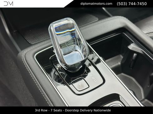 Used 2025 Volvo XC90 T8 Ultra w/ Protection Package Premier image 39