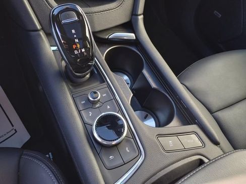Certified 2023 Cadillac XT6 Premium Luxury w/ Technology Package FWD image 11