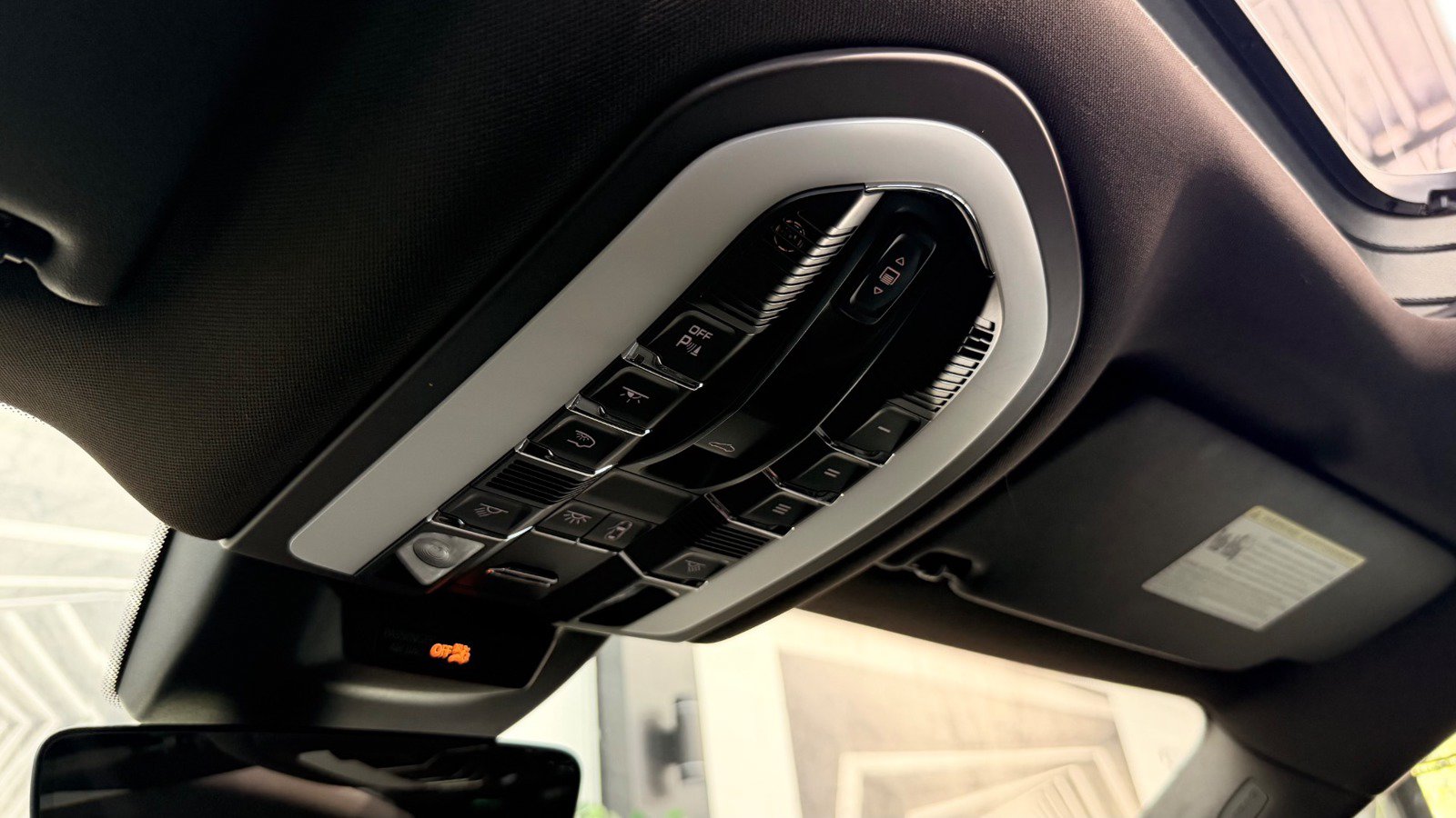 Used 2019 Porsche Macan S w/ Premium Package Plus AWD/4WD image 50
