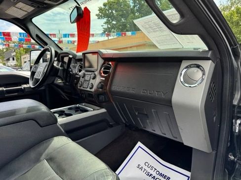 Used 2013 Ford F250 Lariat w/ Lariat Ultimate Pkg AWD/4WD image 14