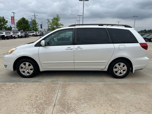 Used 2005 Toyota Sienna XLE FWD image 4