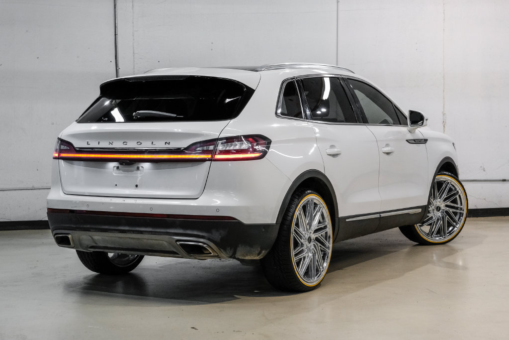 Used 2021 Lincoln Nautilus Reserve w/ Equipment Group 201A FWD image 11