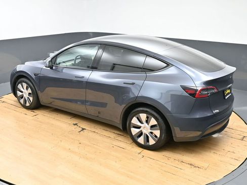 Used 2023 Tesla Model Y Long Range AWD/4WD image 49