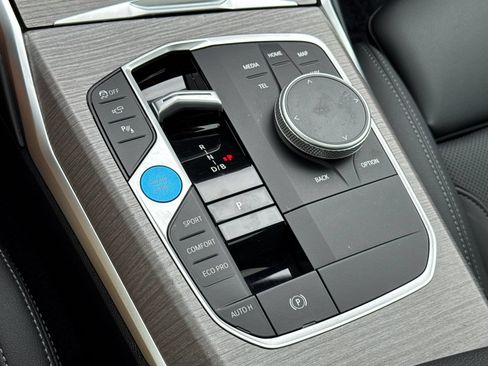 Used 2025 BMW i4 eDrive40 RWD image 21