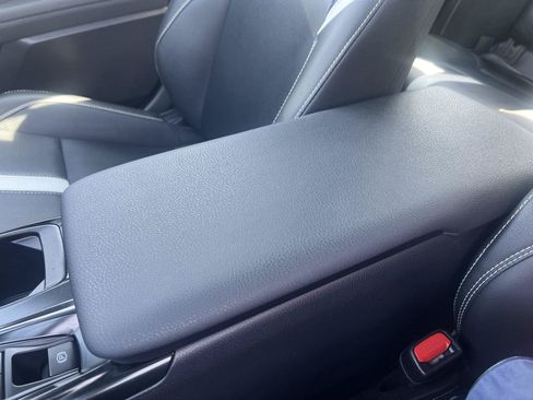 Used 2025 Toyota Camry SE FWD image 28