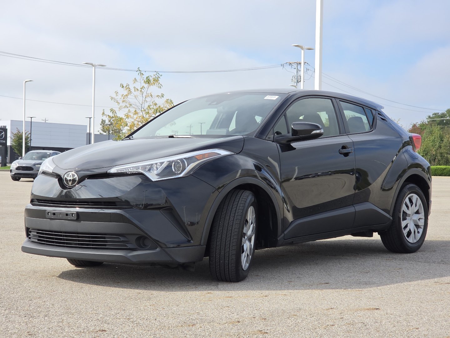 Used 2019 Toyota C-HR LE FWD image 11