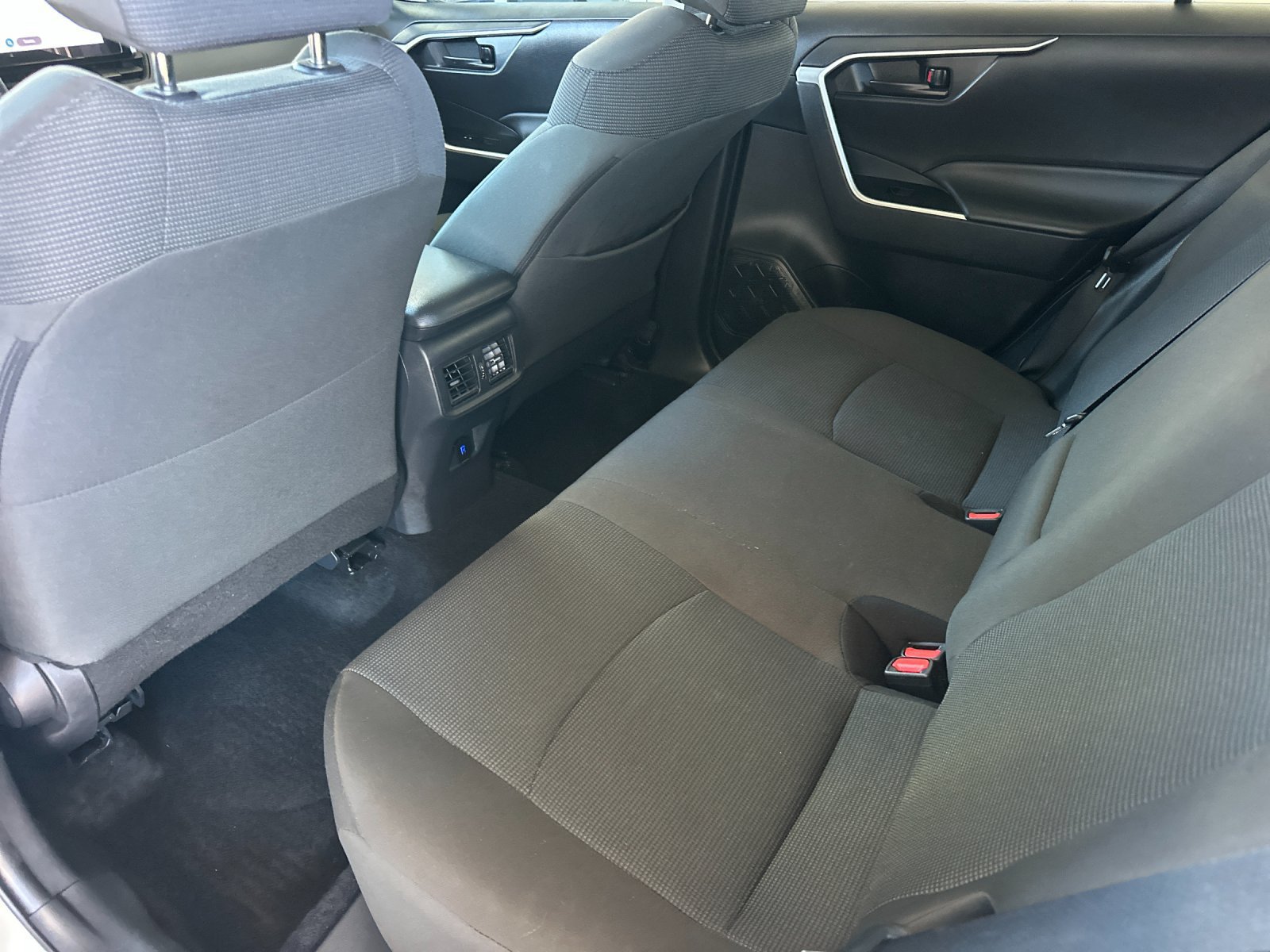 Used 2025 Toyota RAV4 LE FWD image 11