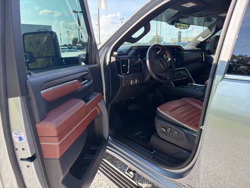 Used 2026 GMC Sierra 2500 Denali Ultimate w/ Max Trailering Package AWD/4WD image 16