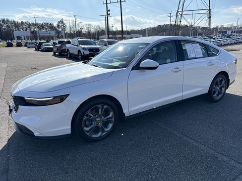 Used 2024 Honda Accord EX image 5