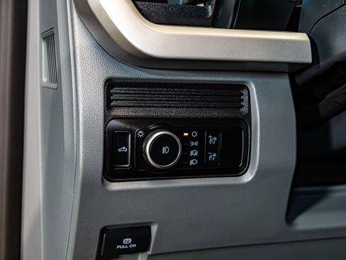 Used 2023 Ford F250 XLT w/ 360-Degree Camera Package AWD/4WD image 16