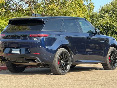 Used 2023 Land Rover Range Rover Sport SE Dynamic image 4