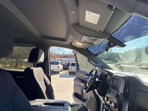 Used 2021 Chevrolet Silverado 1500 RST image 38