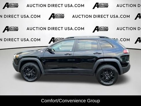 Used 2022 Jeep Cherokee Trailhawk w/ Premium Leather Package AWD/4WD image 3