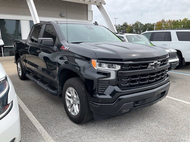 Used 2024 Chevrolet Silverado 1500 RST w/ Z71 Off-Road Package AWD/4WD image 1