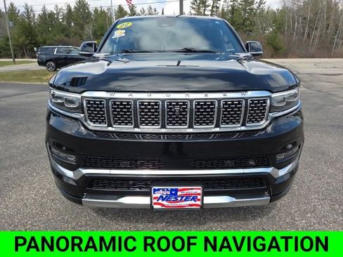 Used 2022 Jeep Grand Wagoneer Series III image 3