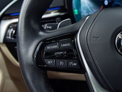 Certified 2022 BMW 540i xDrive w/ Convenience Package image 17