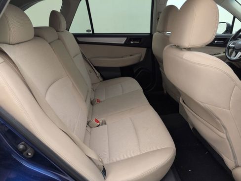 Used 2016 Subaru Outback 2.5i Premium image 16