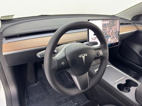 Used 2023 Tesla Model 3 Standard Range image 13