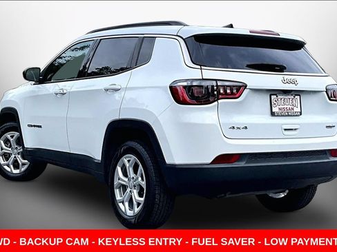 Used 2024 Jeep Compass Latitude AWD/4WD image 4