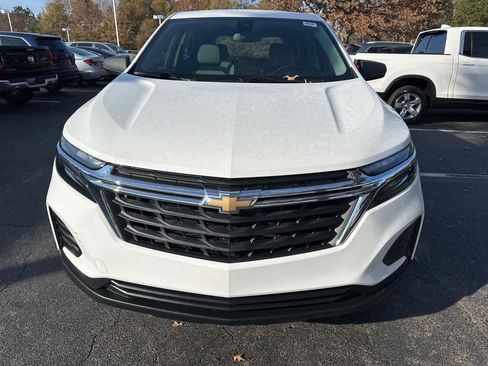 Used 2022 Chevrolet Equinox LS image 8