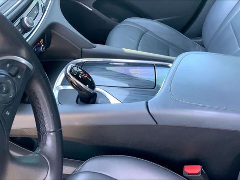 Used 2019 Buick Enclave Essence w/ Trailering Package, 5000 lbs. AWD/4WD image 17