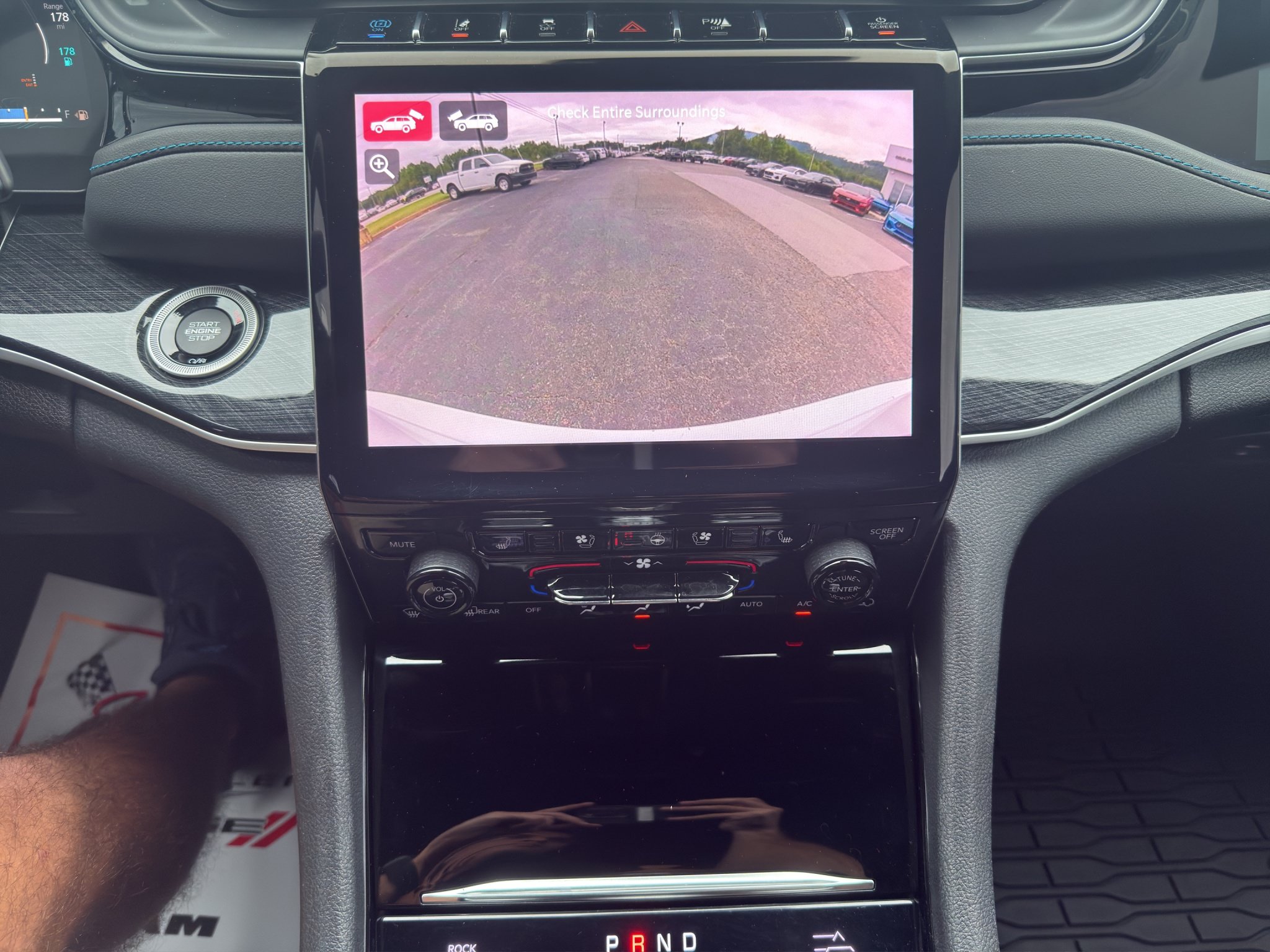 Used 2023 Jeep Grand Cherokee Trailhawk AWD/4WD image 35