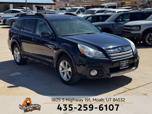 Used 2013 Subaru Outback 2.5i Limited w/ Moonroof Pkg AWD/4WD image 3