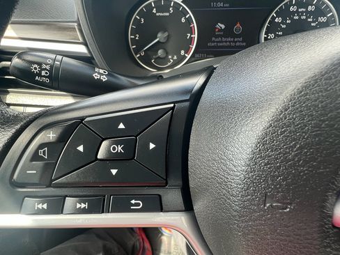 Used 2025 Nissan Altima 2.5 SV FWD image 22