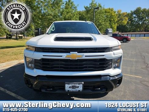 New 2026 Chevrolet Silverado 2500 Custom image 2