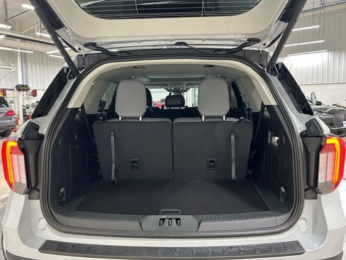 New 2026 Ford Explorer Active w/ Active Comfort Package image 22