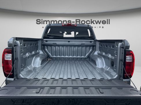 New 2026 GMC Canyon Elevation w/ Convenience Package image 16