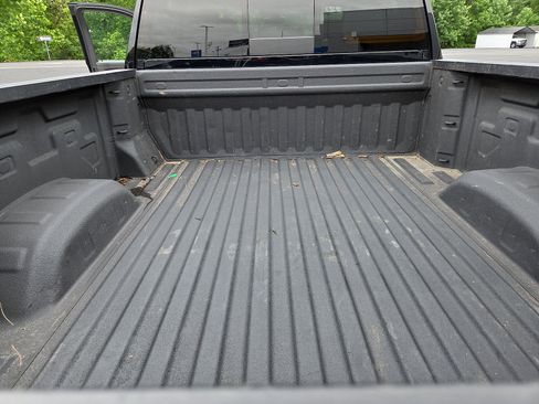 Used 2022 GMC Sierra 2500 AT4 w/ AT4 Preferred Package AWD/4WD image 34