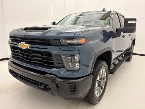 New 2026 Chevrolet Silverado 2500 Custom AWD/4WD image 12