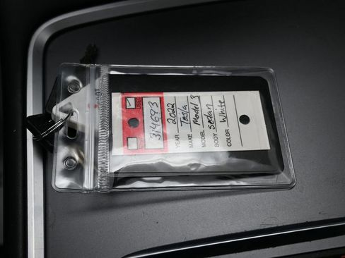 Used 2022 Tesla Model 3 Standard Range image 35