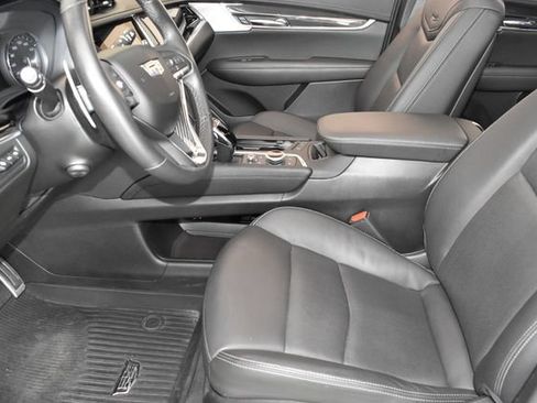 Used 2024 Cadillac XT6 Sport w/ Technology Package AWD/4WD image 23