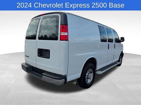 Used 2024 Chevrolet Express 2500 w/ Driver Convenience Package image 6